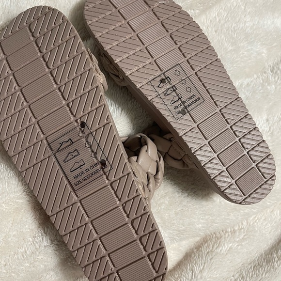 Brand New Qupid Braided Sandels - Picture 2 of 3